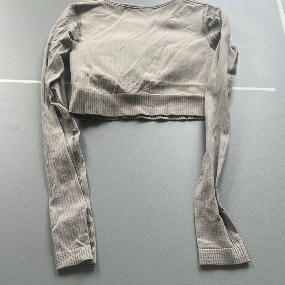 Lululemon Long Sleeve Crop Top - Picture 3 of 3